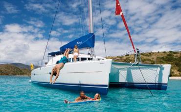 Sunsail Lagoon 410 © Sunsail